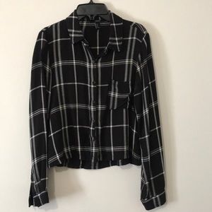 Black Plaid Cropped Button Down